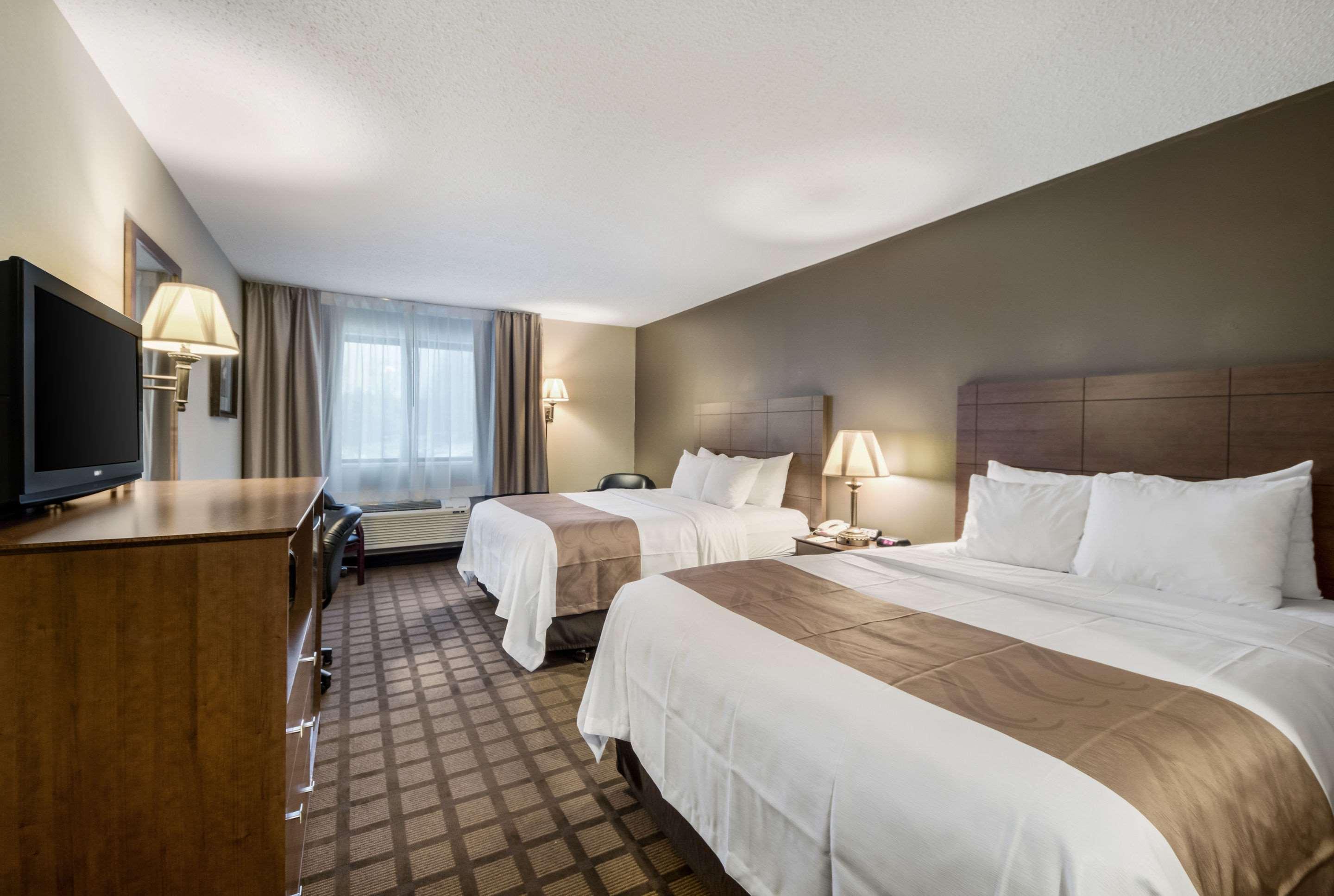 Quality Inn & Suites Newberry Bagian luar foto