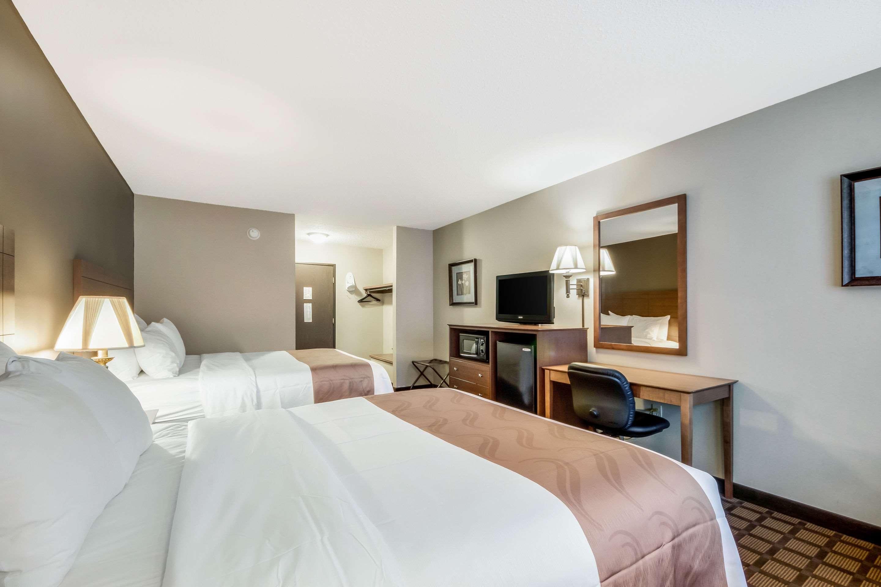 Quality Inn & Suites Newberry Bagian luar foto