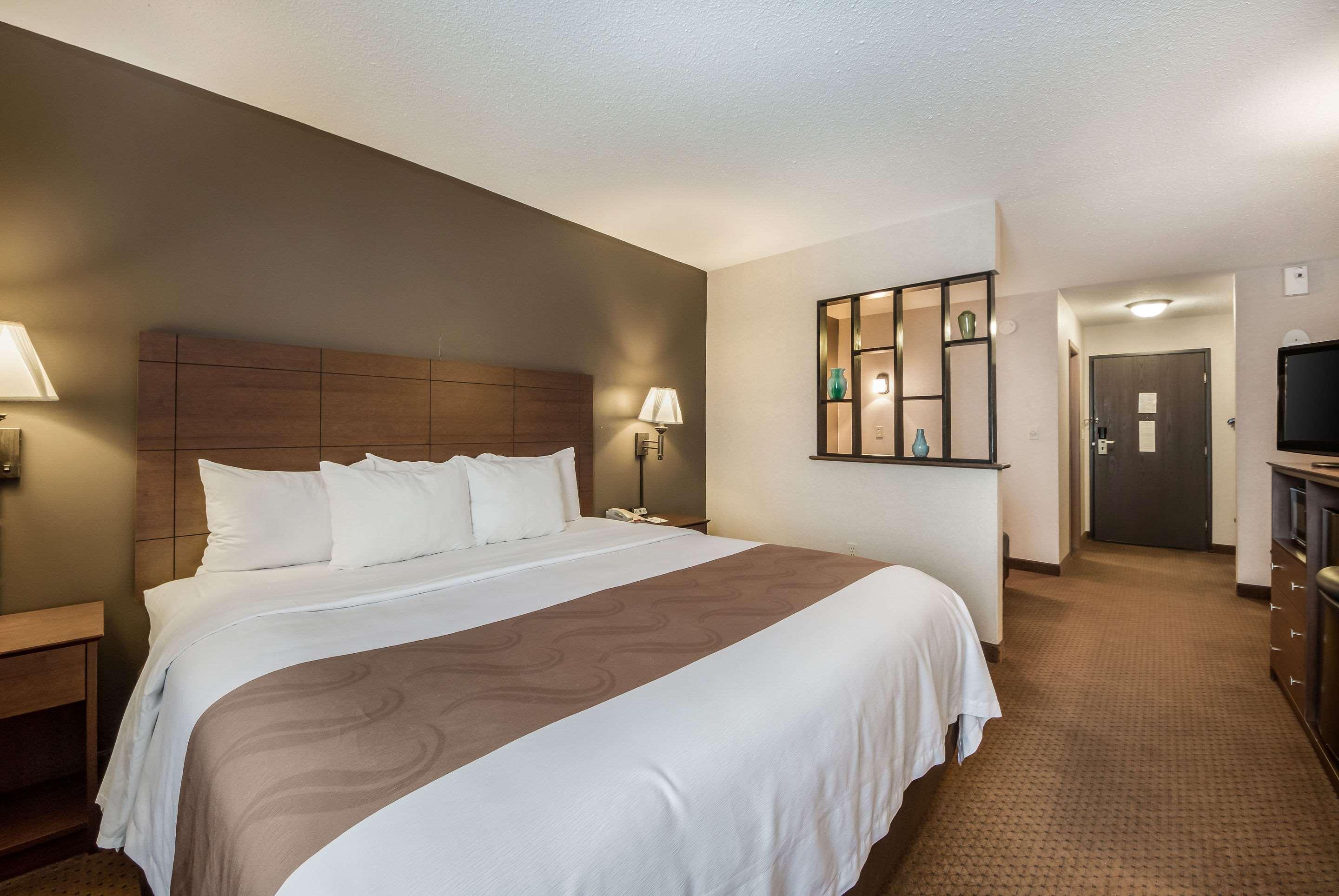 Quality Inn & Suites Newberry Bagian luar foto