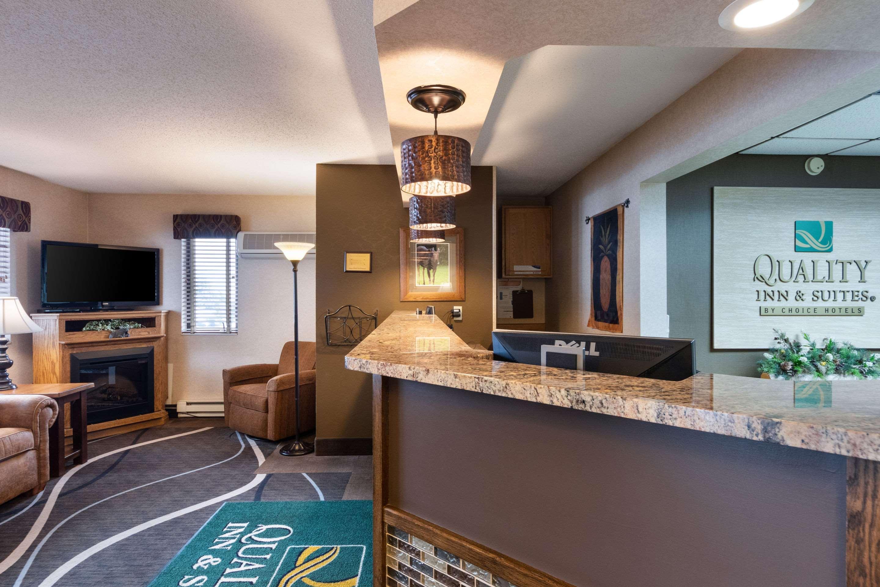 Quality Inn & Suites Newberry Bagian luar foto